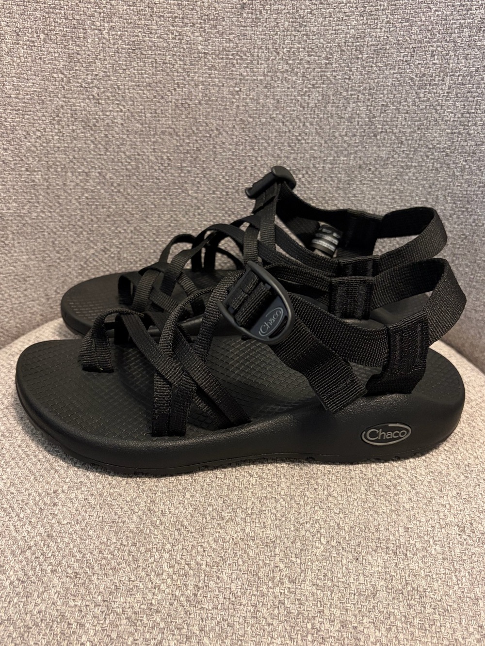 CHACO- woman’s size 7 ZX/2 sandals. Black